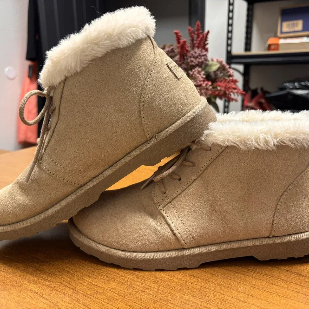 Makalu Faux Suede Fur-Lined Ankle Boots Lace-Up Women's size 7.5 regular - Picture 2 of 7